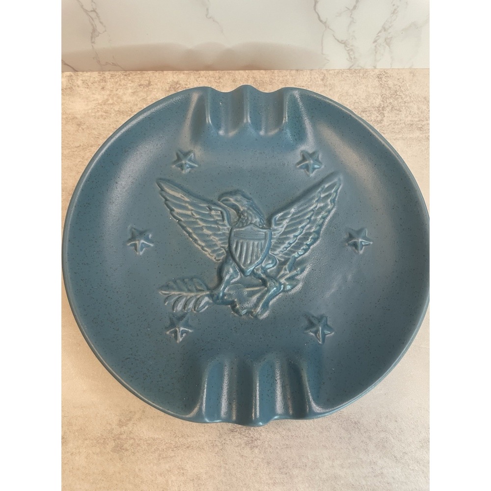 VINTAGE BLUE ASH TRAY CERAMIC AMERICAN    EAGLE  CP